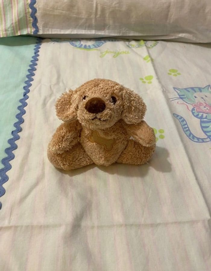 Petite peluche chien marron