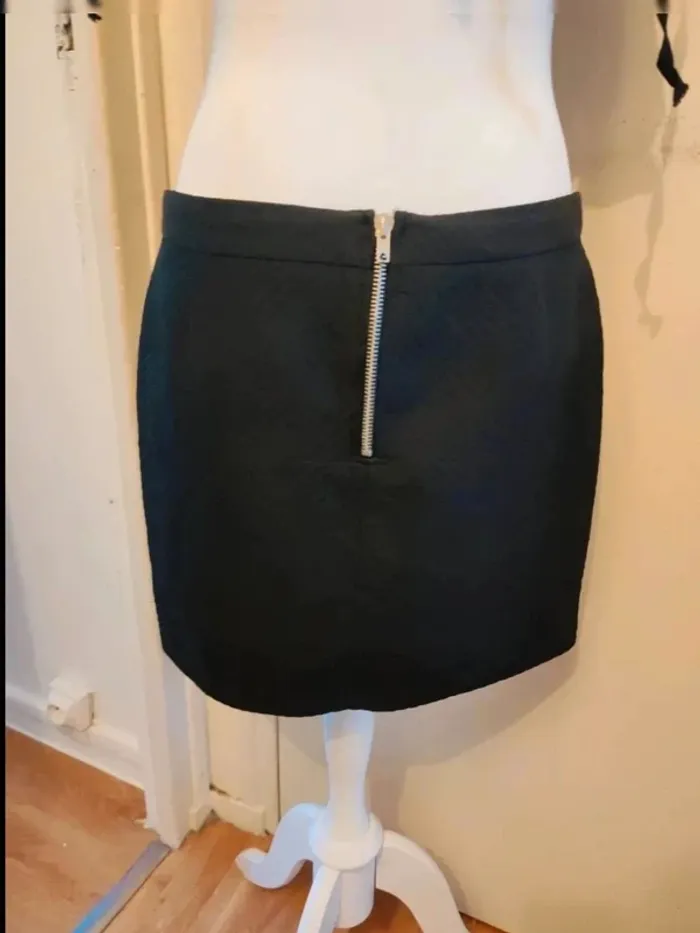 Mini jupe droite texturée noire taille 40 - photo numéro 3