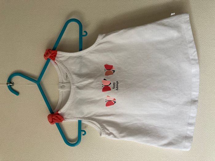 Tee-shirt sans manche avec papillons et noeuds fille 18 mois