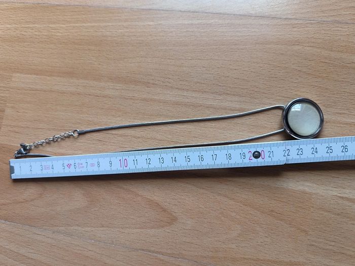 Collier avec pendentif blanc - photo numéro 3