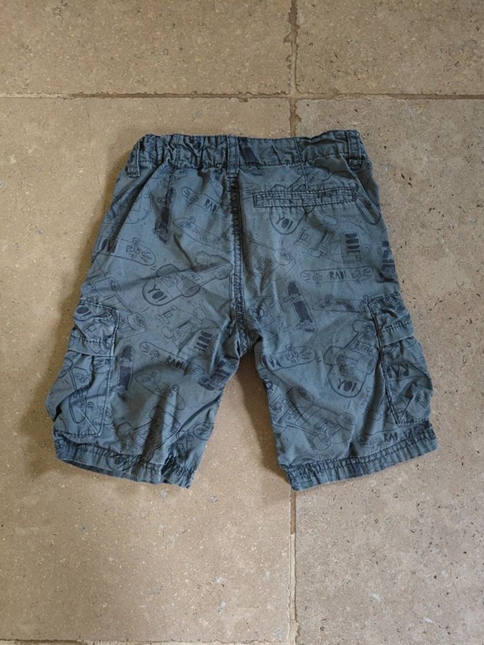 Short Esprit taille 122 (7ans) - photo numéro 3