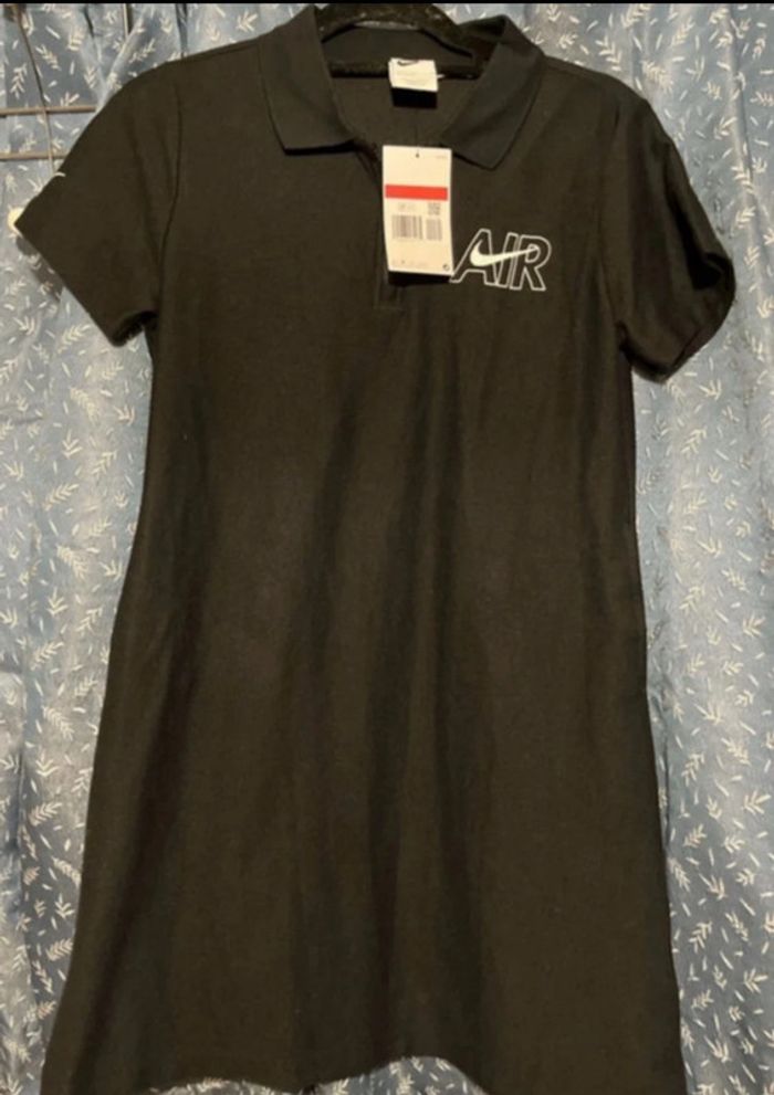 Robe polo Nike taille 14 ans - photo numéro 2