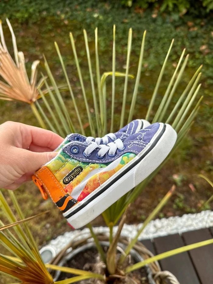 Sneakers montantes Vans modèle Sk8-Hi taille 19 kid