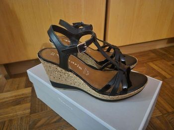 Sandales compensées Tamaris cuir noir T37 – neuves, avec boîte