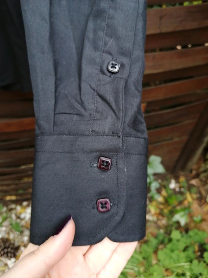 Chemise noire à carreaux rouges - photo numéro 6