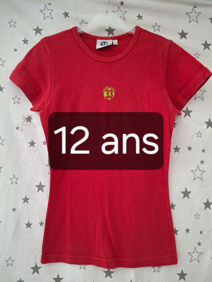 Tee-shirt rouge avec impression dans le dos 12 ans Trente trois