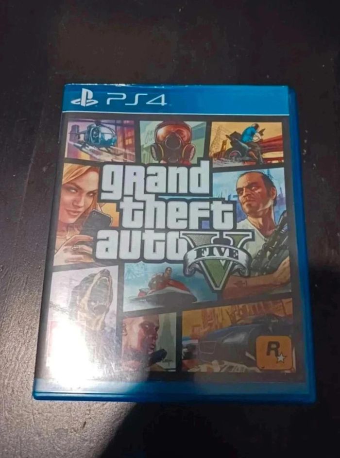 Jeux  PS4  grand  theft  auto five