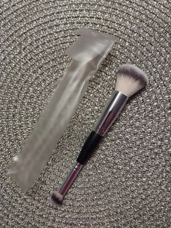 🪷 Pinceau de maquillage double embout dans son étui - Neuf ⭐