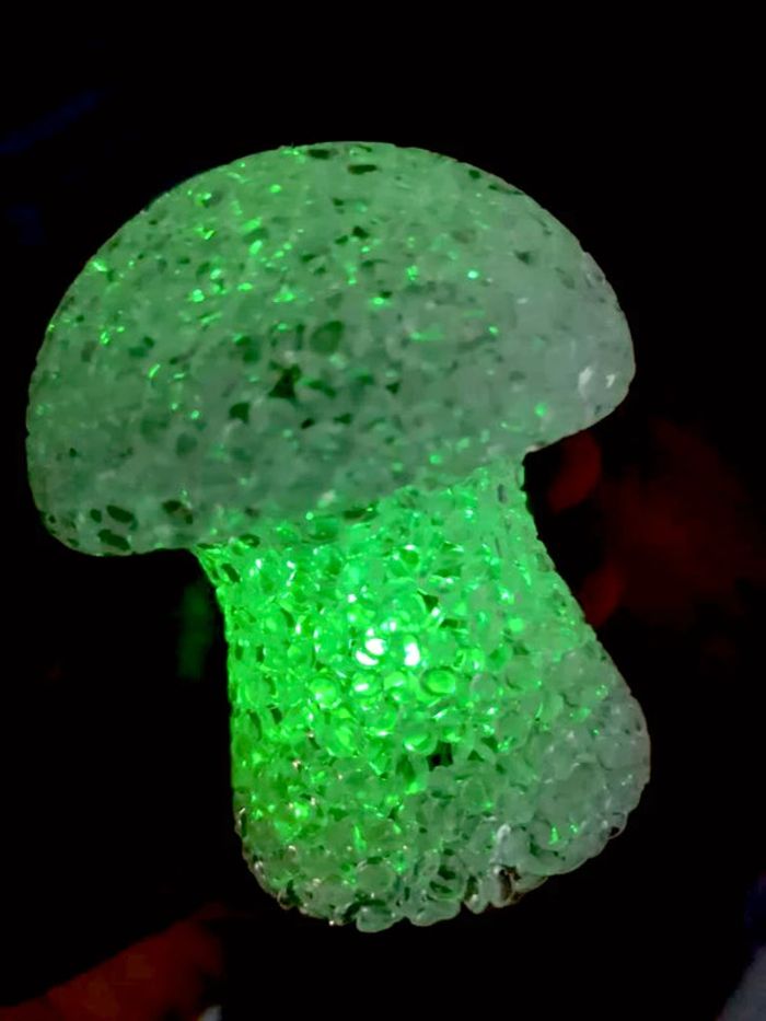 Petit Champignon lumineux LED multicolore - photo numéro 6