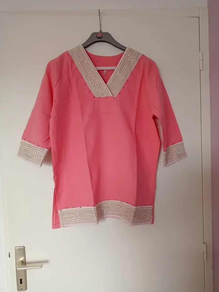 Originale tunique rose type Sahara