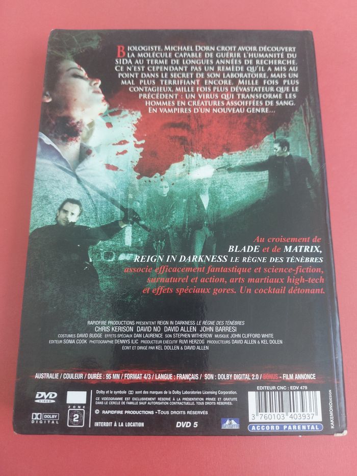 Dvd reign in darkness - photo numéro 2