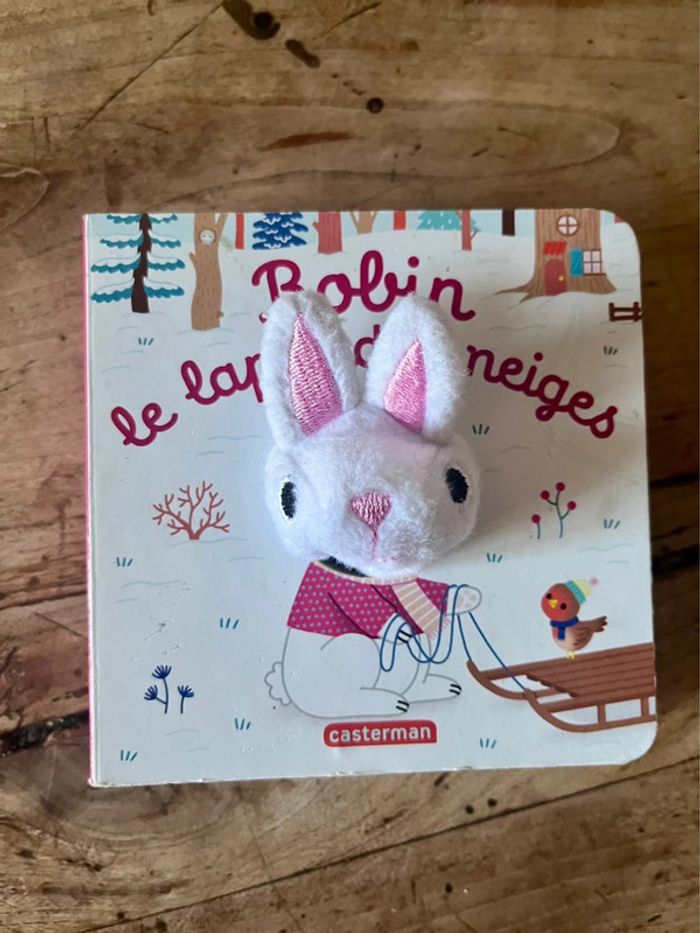Livre au doigts
