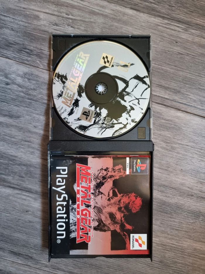 Metal gear solid ps1 - photo numéro 3