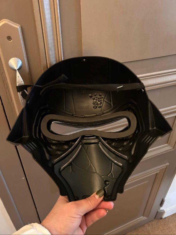 🖤 Casque de super-héros noir et argent avec détails rouges – Taille ajustable Stars  Wars 🖤 - photo numéro 3