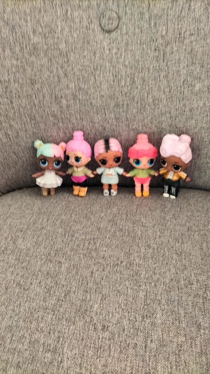 5 petites poupées lol surprise