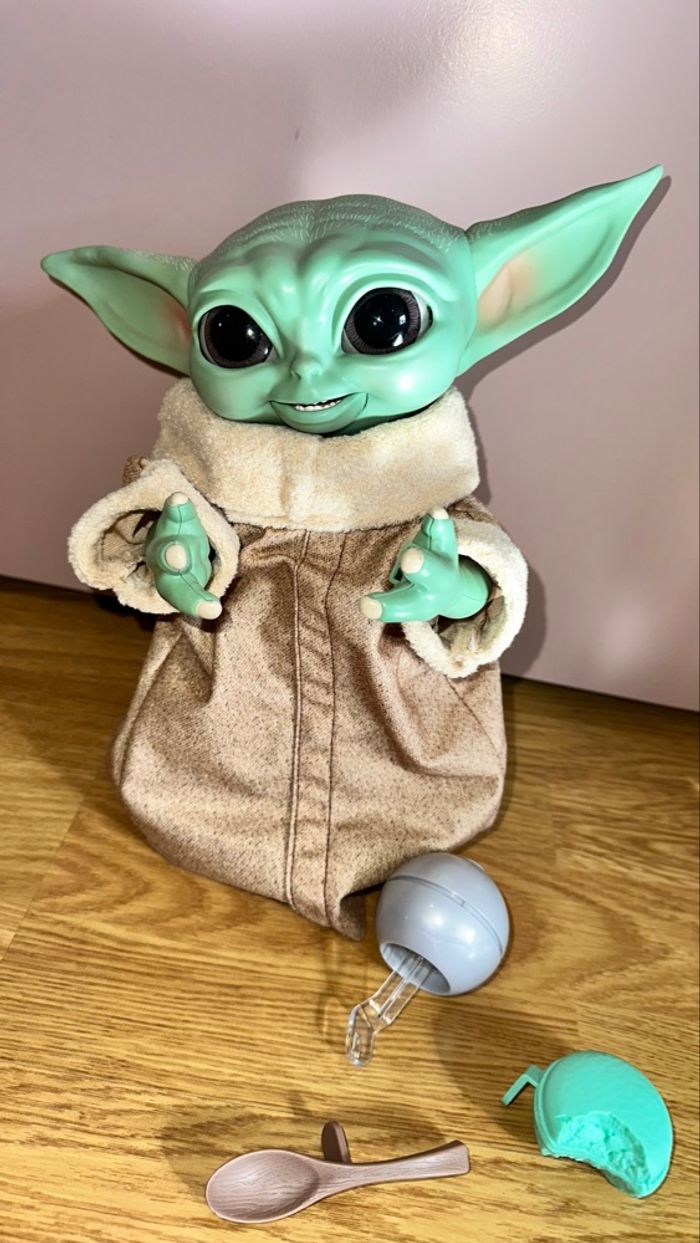 Jouet interactif Baby Yoda - neuf avec ses accessoires - Star Wars - photo numéro 2