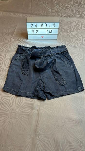 Short fille 24 mois - 92 cm