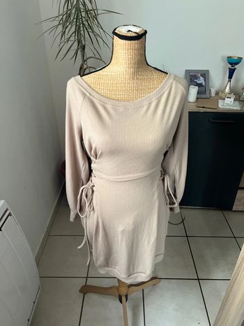 Robe pull épaules dénudées