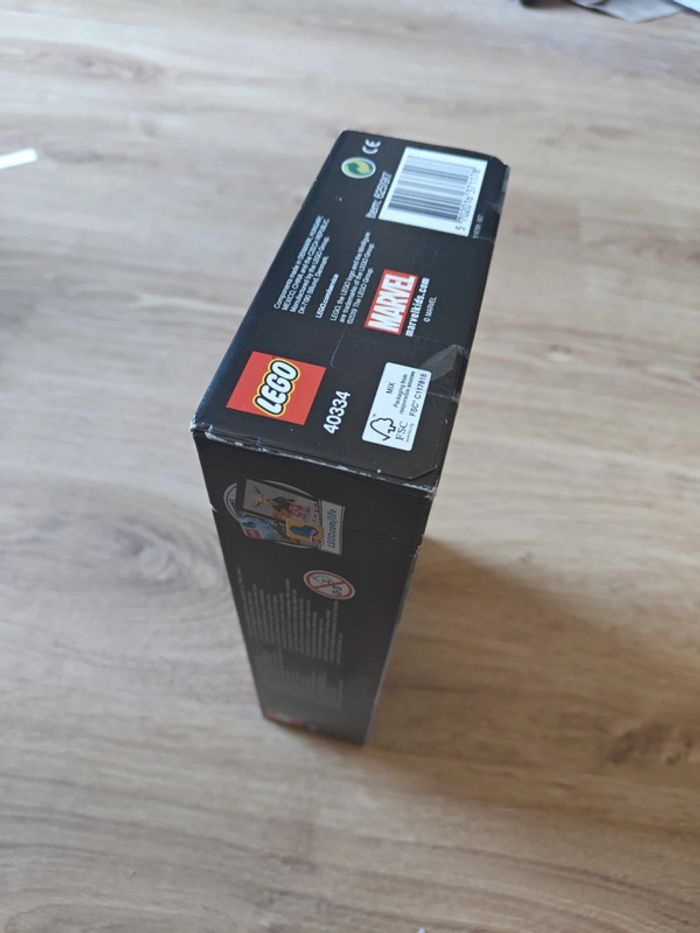 LEGO 40334 Avengers Tower Marvel neuf - photo numéro 4
