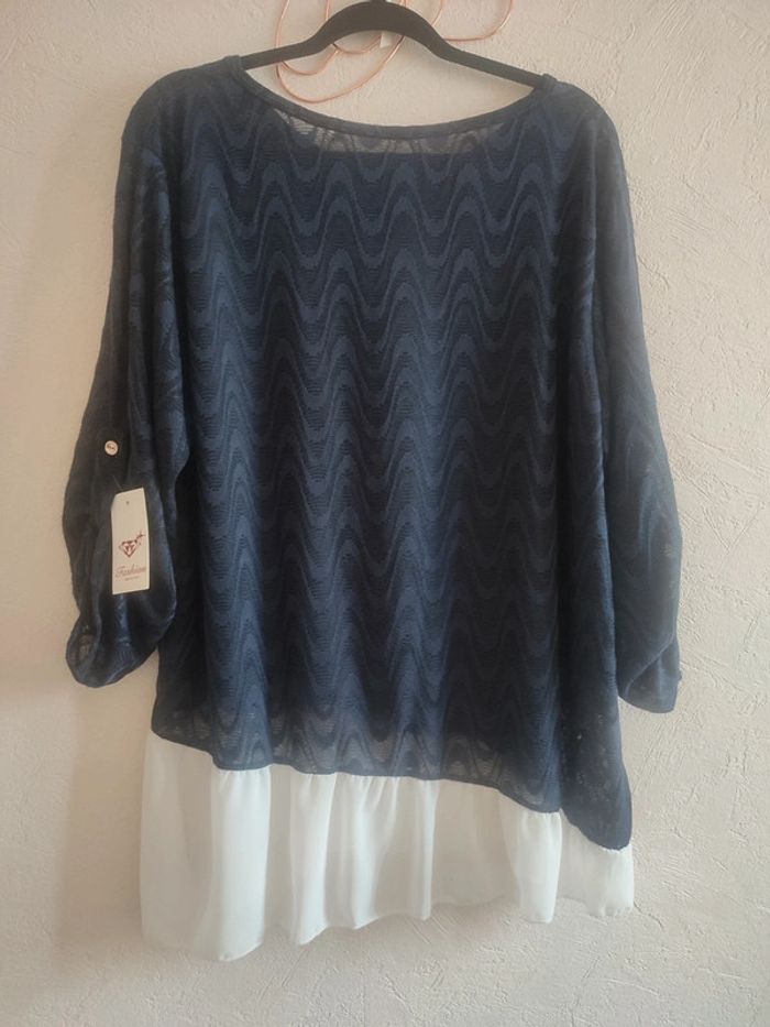 Haut d'été bleu marine ajouré et blanc taille Unique grand - photo numéro 4