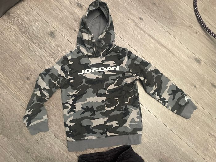 Ensemble Jordan 7 ans 122 centimètres - photo numéro 2