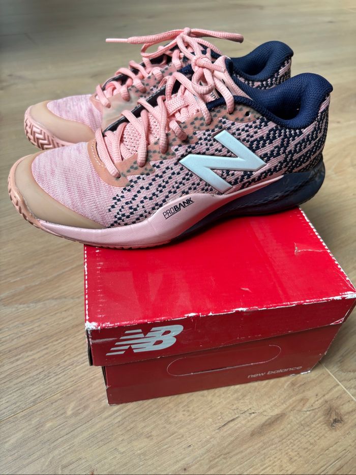 Baskets de tennis spéciales terre battue 37 - photo numéro 4