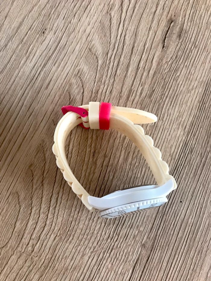 Montre - photo numéro 2