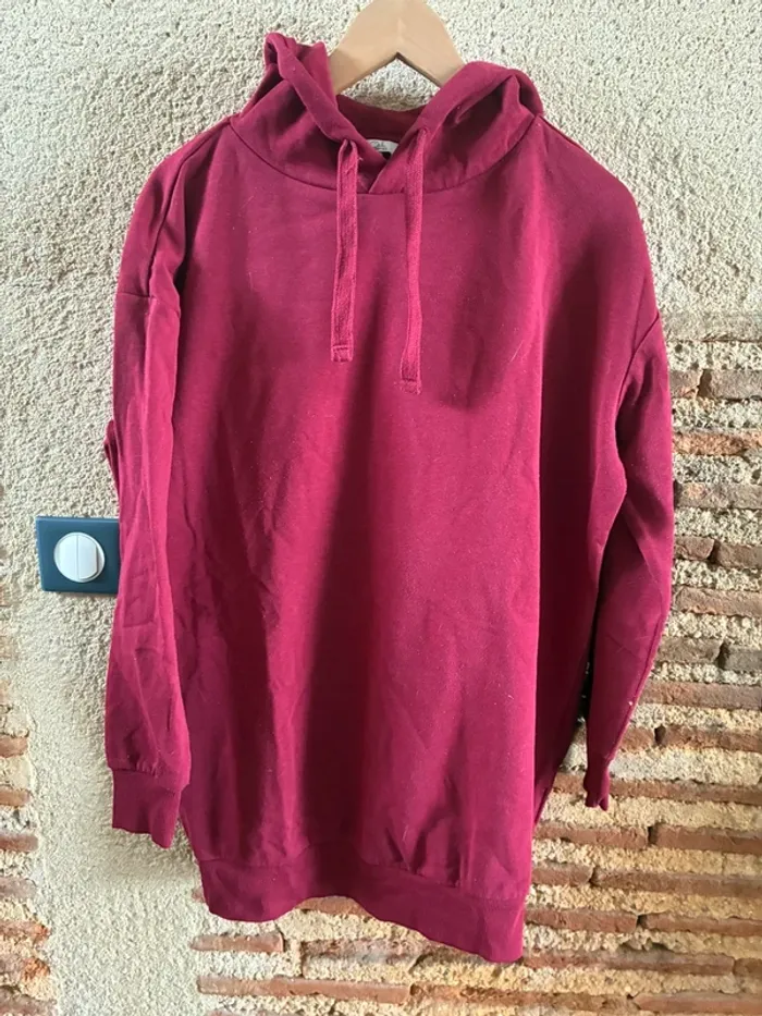 Sweat-shirt à capuche bordeaux