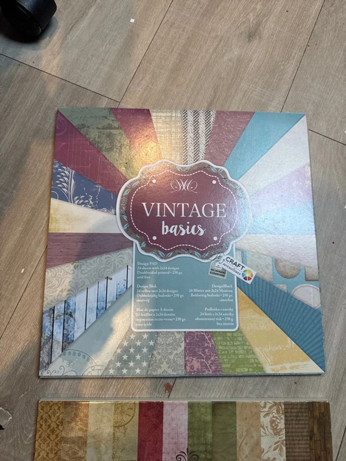 Lot papiers scrapbooking neufs - photo numéro 2