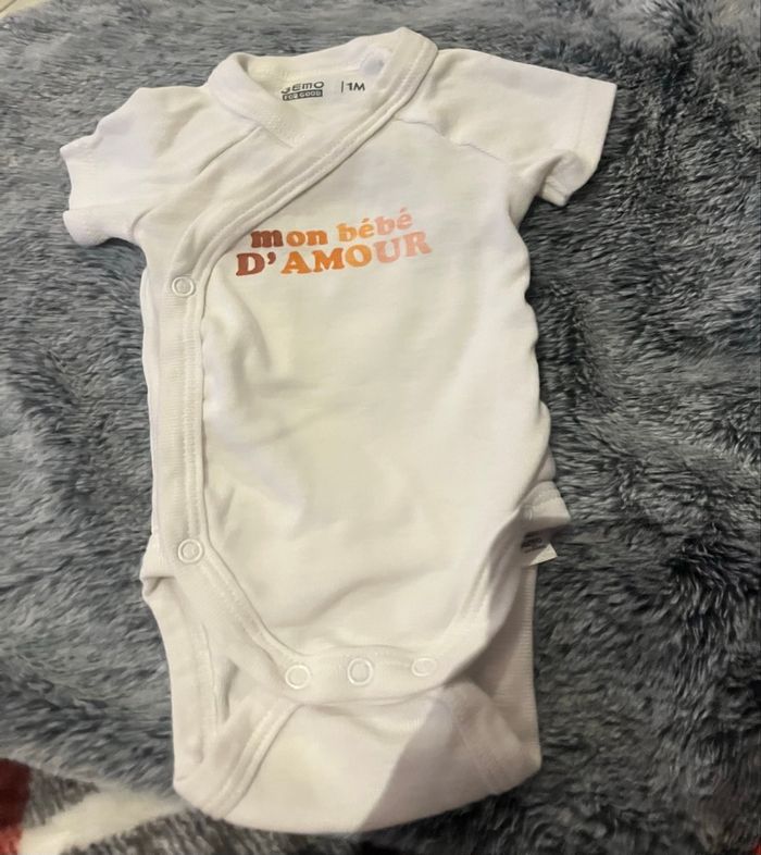 Lots 3 bodies manches courtes - photo numéro 4