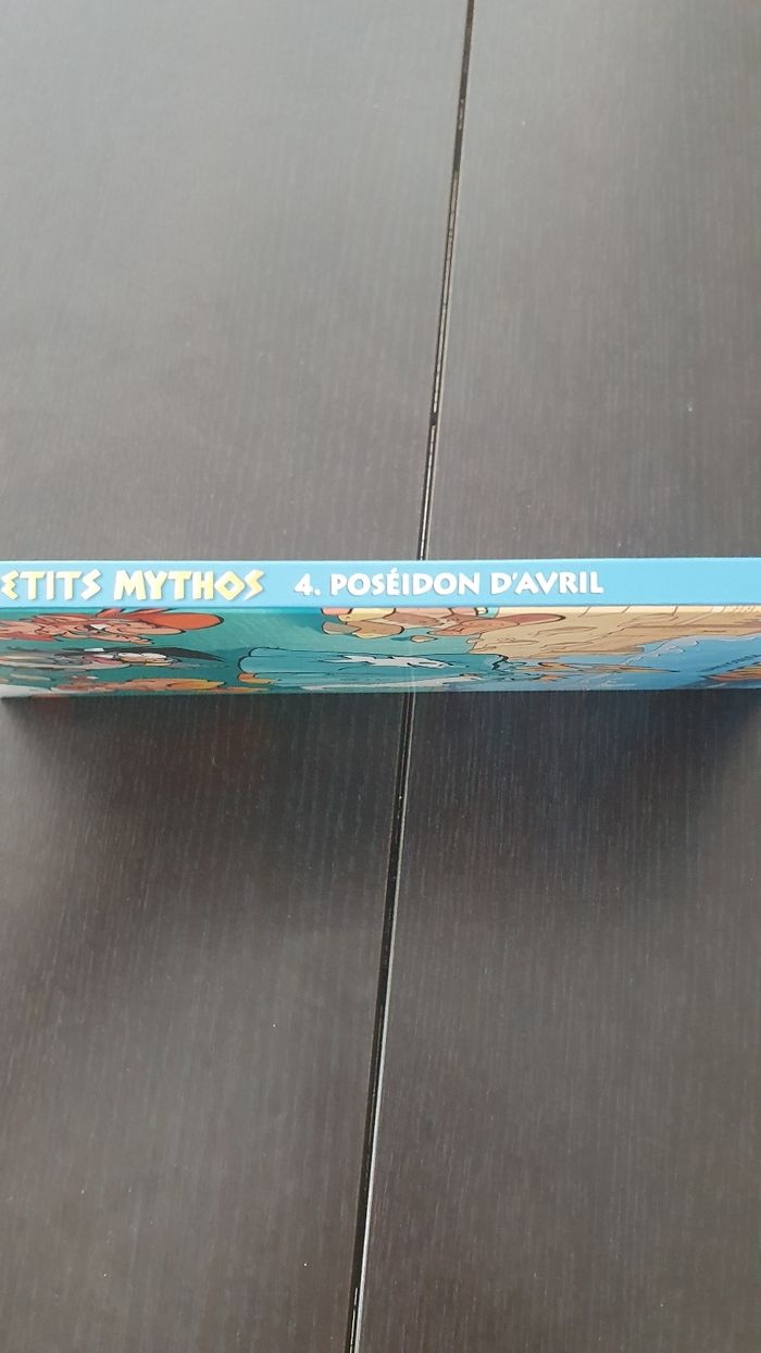 Les petits mythos, Tome 4 Poseïdon d'Avril - photo numéro 2