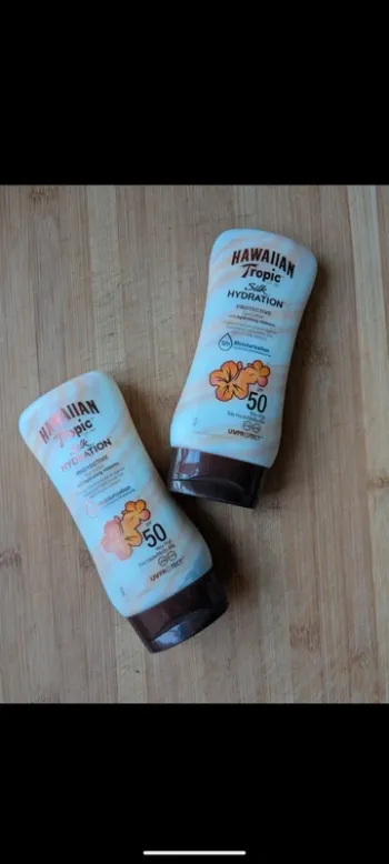 2 Crèmes solaires HAwaiian Tropic 50