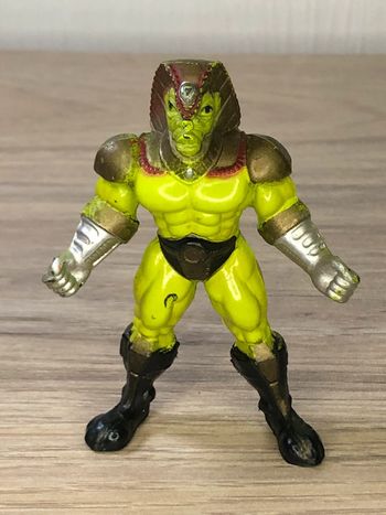 Figurine jouet vintage bootleg monstre créature fantasy guerrier
