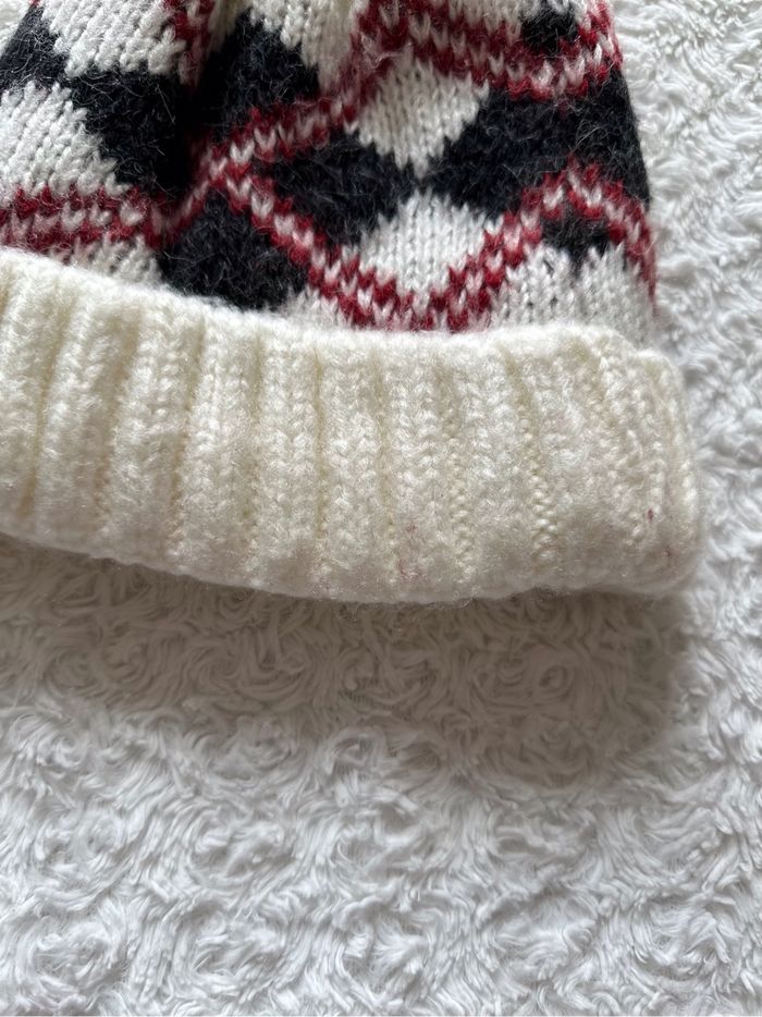Bonnet avec pompon - photo numéro 3