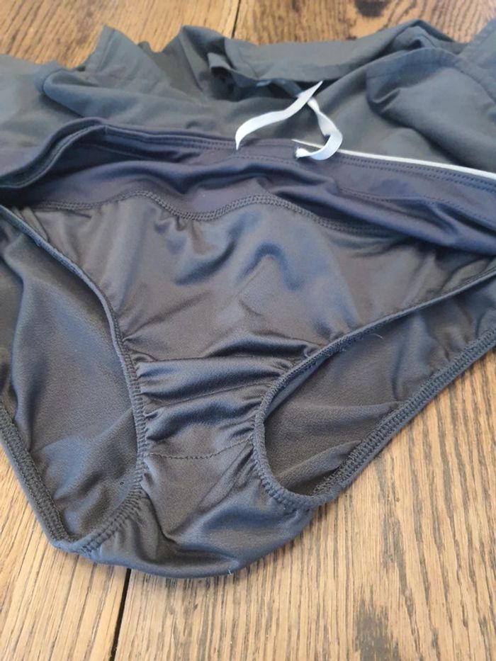 Short sport femme Nike Running taille L noir/gris - photo numéro 15