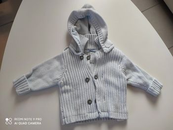 Gilet bleu ciel 1 mois