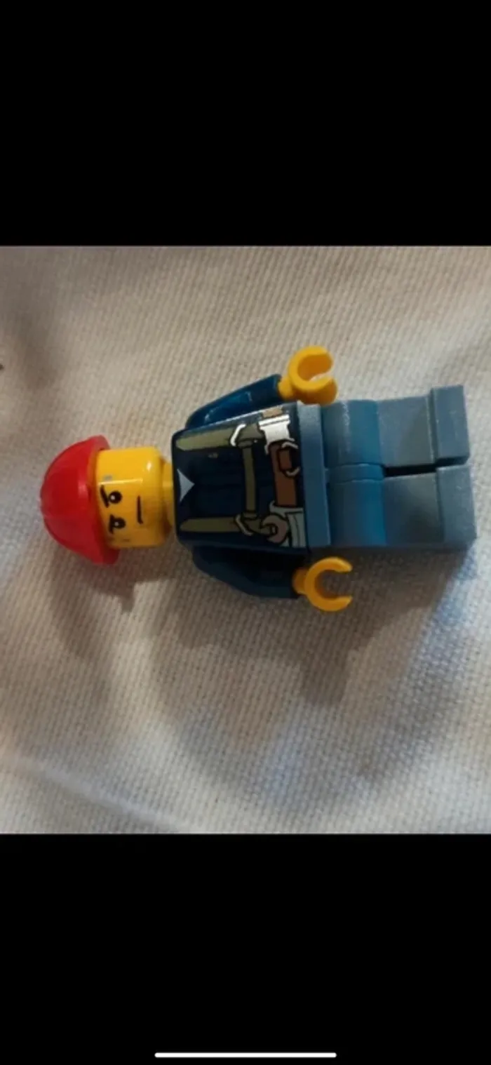 Véhicule engin de démolition tournant sur chenilles lego - photo numéro 10