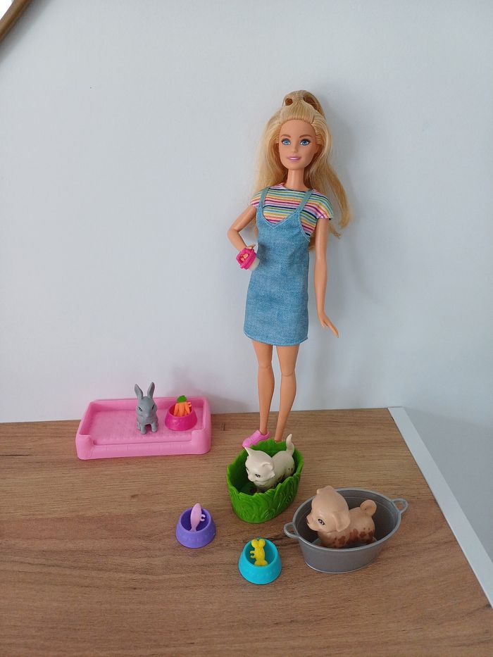 Barbie et le bain des animaux
