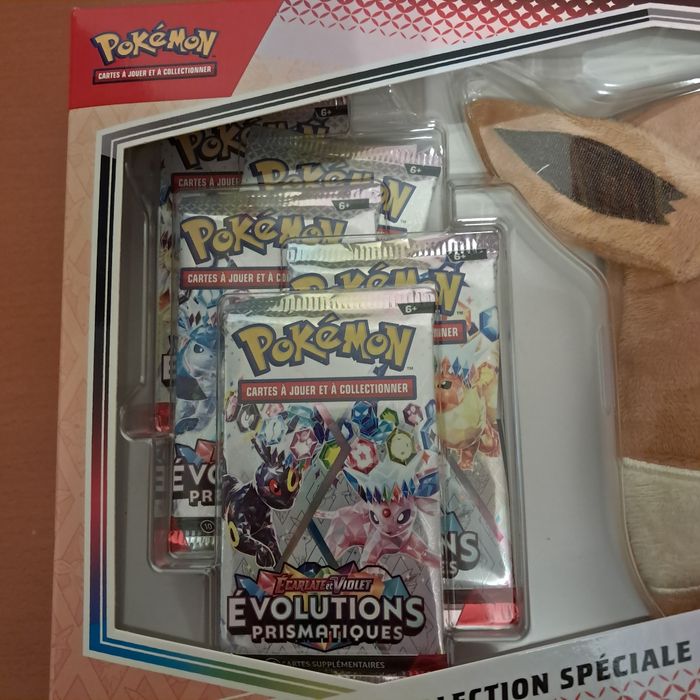 Coffret accessoire  pokémon EV8.5 Evolutions prismatiques  scellés - photo numéro 3