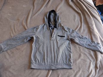 Sweat Fin Taille 8 ans