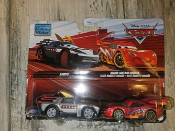 Pack 2 voitures Disney Pixar Cars Kabuto avec flamme + Dragon Lightning McQueen