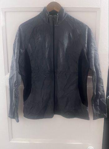 Polaire légère Reebok taille L.