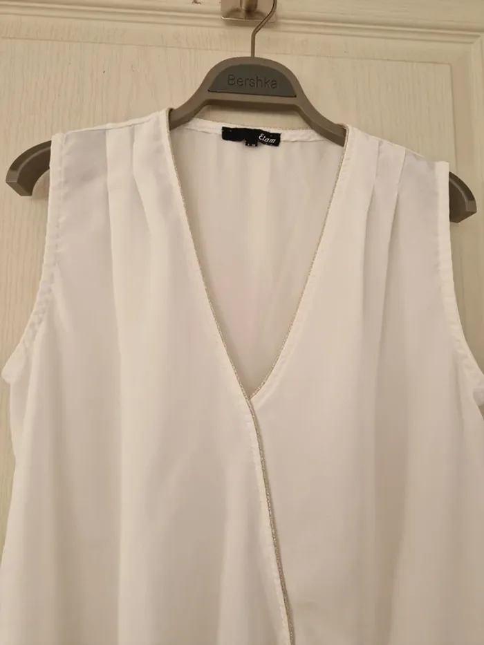 Haut blanc avec liseret or femme etam taille M/38 - photo numéro 2