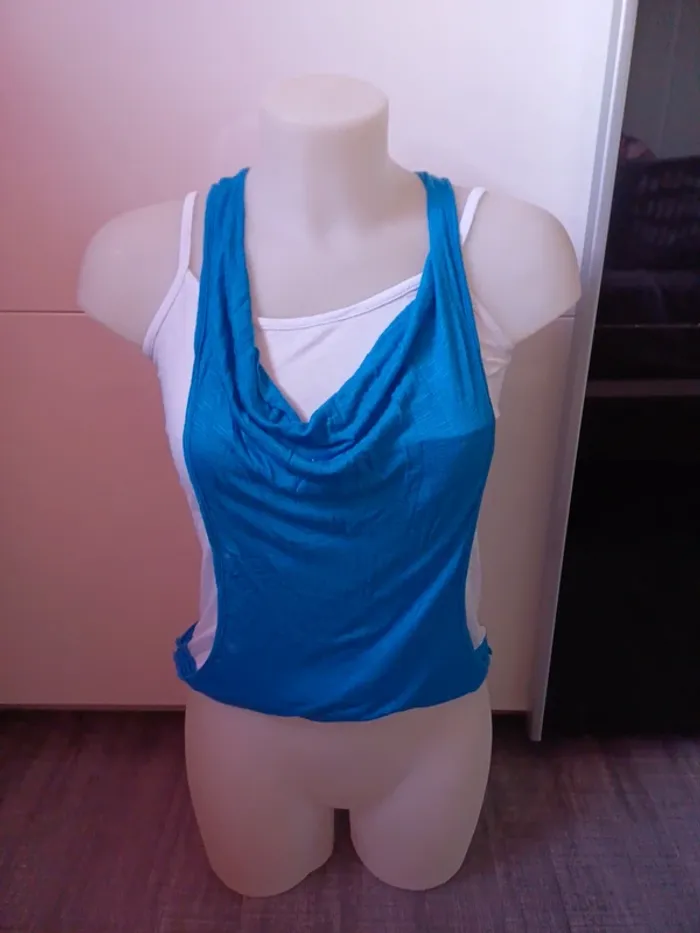 Top bretelles sympa taille 38/40