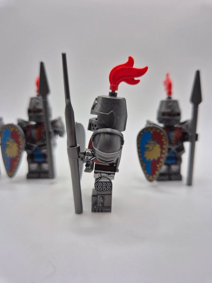 Figurines type lego 4 soldats chevaliers Du Lion - photo numéro 3
