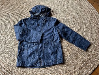 Benetton veste imperméable à capuche coupe vent 7/8ans 130cm