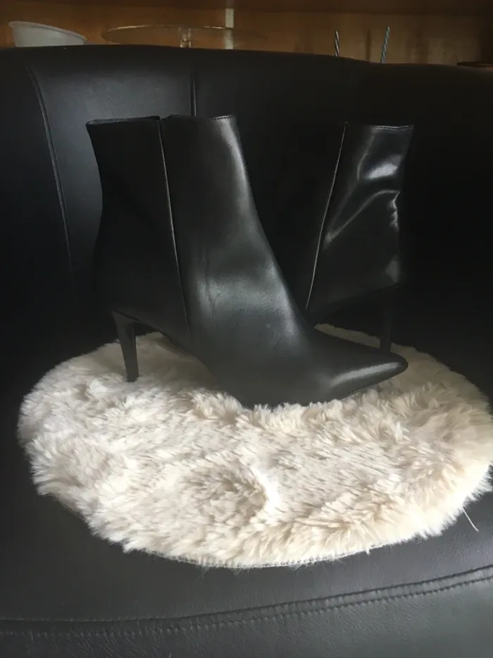 Bottines à talon en cuir noires Élodie