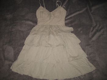 ROBE COURTE A BRETELLES ET VOLANTS GRIS CLAIR "JENNYFER" - TAILLE S - n°01