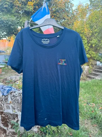 Tee shirt