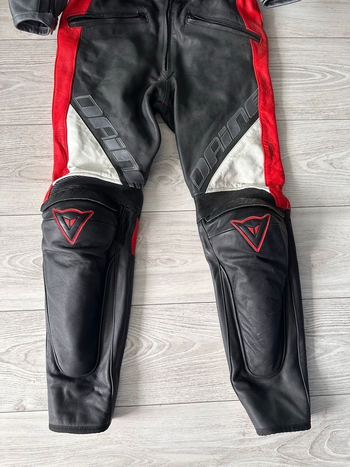 Combinaison moto blouson et pantalon cuir Dainese - photo numéro 2